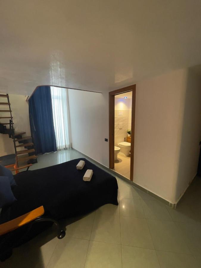 Nova Rooms Napels Buitenkant foto